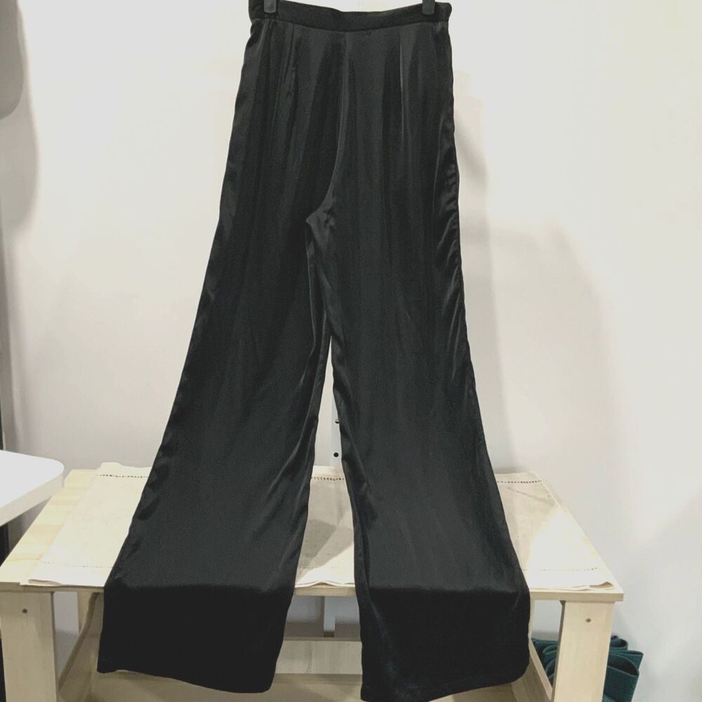 Black Wide Leg Flowey High Waisted Pants by Nasty Gal Size 4